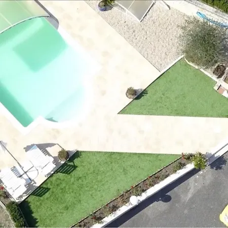 Maison Serra 4 Etoiles Avec Piscine Privee, Dependance Le Vigan (Lot)